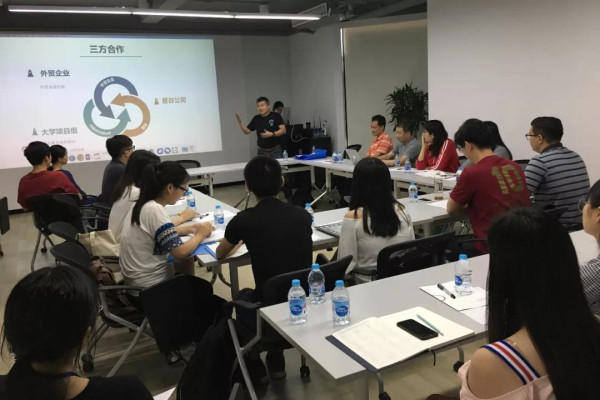 上海瑞楼总经理刘山